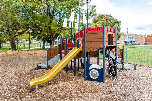 Henry J. Sweeny Park features a children's playground.