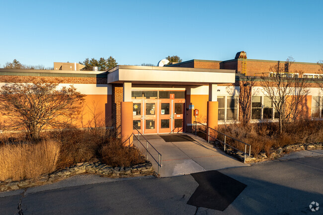 Peterborough Elementary School is a public school in Manchester.