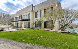 3000 Lakewood Dr, Hermitage, PA 16148