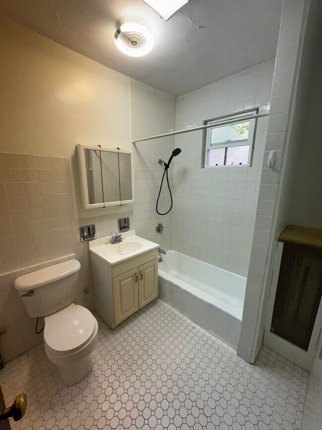 61 Strathmore Rd unit 3a, Brighton, MA 02135 - photo 3