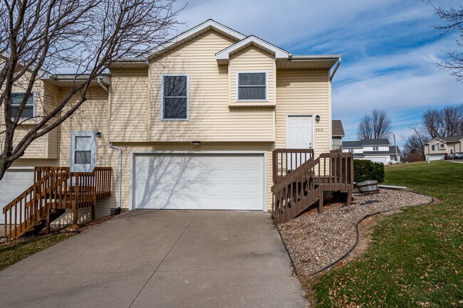 2213 9th St, Coralville, IA 52241 - photo 2