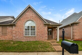 10253 Evening Hill Dr, Memphis, TN 38016