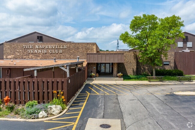 The Naperville Tennis Club has 10 indoor tennis courts, indoor pickleball and an outdoor pool.