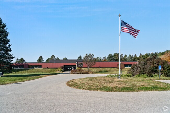 Foxcroft's proximity to local museums makes it a great family-friendly neighborhood.