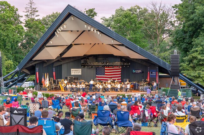 Farmdale residents can head to Long's Park every Sunday for free concerts in the park.