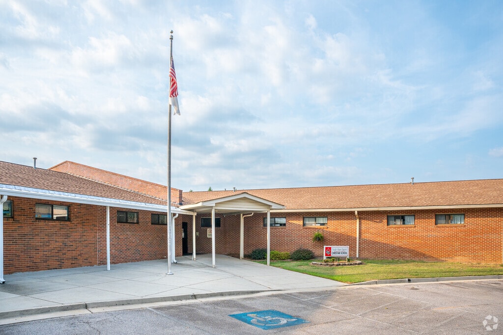 South Aiken Baptist Christian School is a private K-12th grade school in Aiken.