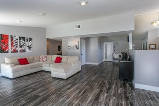 6343 Jumilla Ave, Woodland Hills, CA 91367