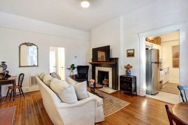 306 E Victory Dr unit ID1369216P, Savannah, GA 31405 - photo 3