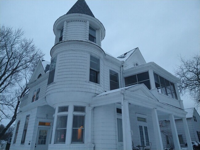 2202 Mulberry St unit 2204 Mulberry St, Saint Joseph, MO 64501 - photo 2