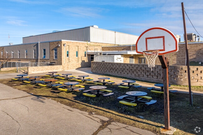 Children enjoy learning and eating outside at Port Huron's Central Middle School.