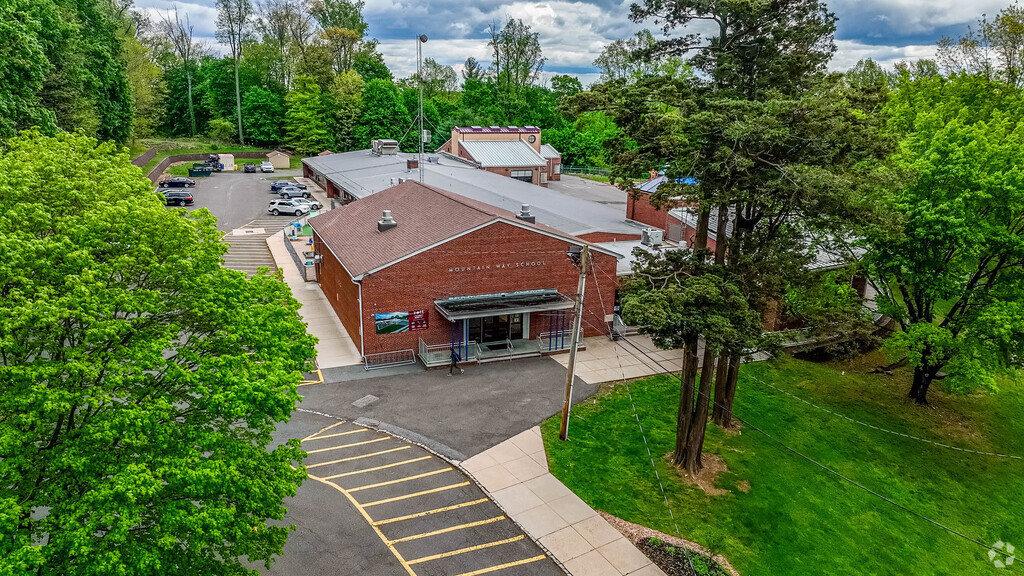 Mountain Way Elementary School in Morris Plains
