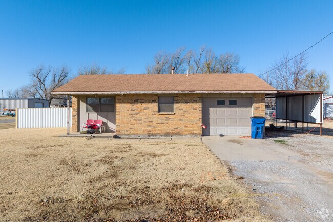 Ranch style homes line the streets of Union City.