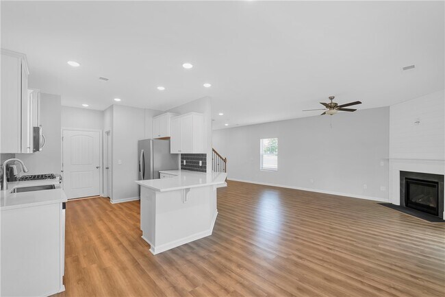 101 Brown Cir, Easley, SC 29642 - photo 7