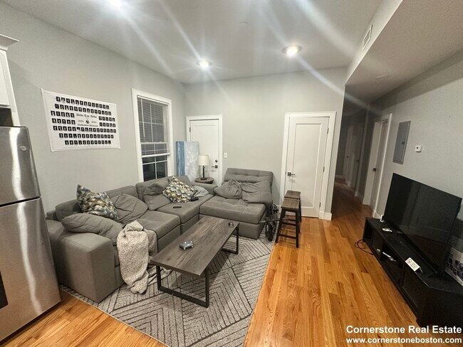 1621 Tremont St unit 2, Roxbury Crossing, MA 02120 - photo 3