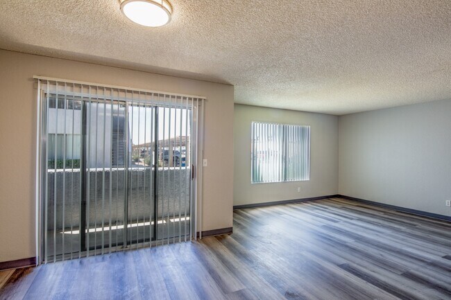 Oasis Apartments, Las Vegas, NV 89119 - photo 7