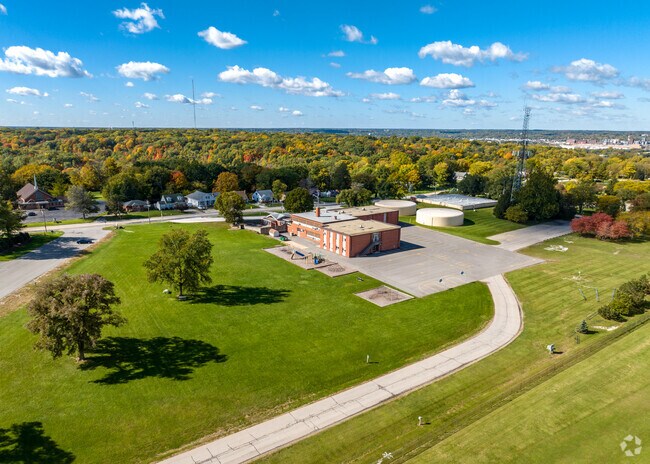 Lincoln Elementary School is a public elementary school serving students in K-5.