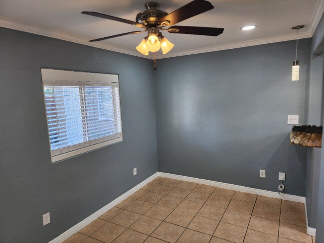 717 S Pine St unit 717, Escondido, CA 92025 - photo 6