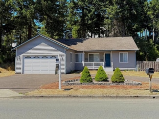 1120 Lakeshore Dr, Coos Bay, OR 97420