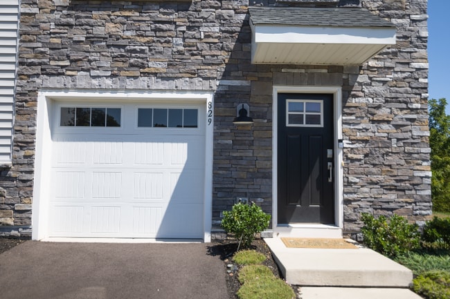 829 Pecan Rd, Spring City, PA 19475 - photo 6