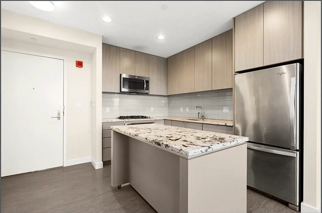 82 Fenwood Rd unit 1007, Boston, MA 02115 - photo 5