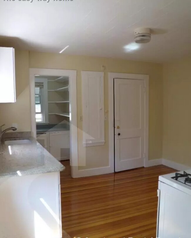 47 Standish St unit 2, Cambridge, MA 02138 - photo 4