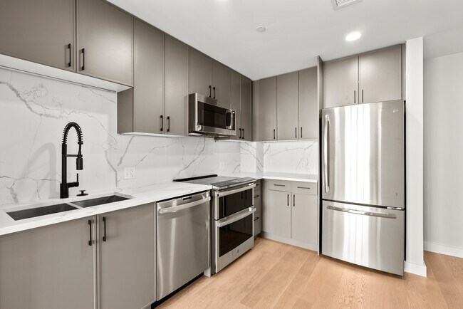 One Chestnut Place, Quincy, MA 02169 - photo 6