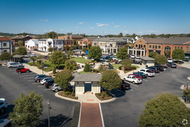 Cambridge Square is a popular dining and shopping destination in Ooltewah Center.