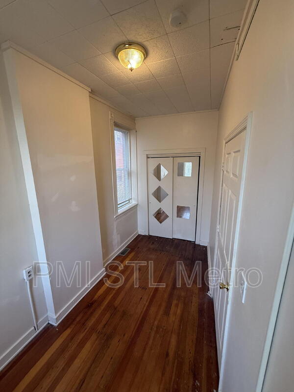 3150 Oregon Ave unit 3150, St. Louis, MO 63118 - photo 4