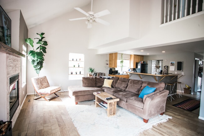 2908 Des Moines Dr, Fort Collins, CO 80525 - photo 5