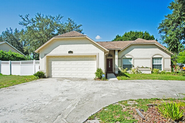 9637 Lake Douglas Place, Orlando, FL 32817 - photo 2