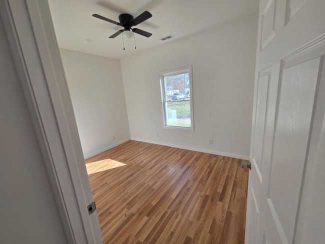 203 N Elm St unit 2, Ina, IL 62846 - photo 7