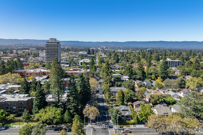 If you are looking for an easy commute to work, Downtown North is the best place to live.