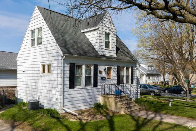 Cape Cod-style homes are not uncommonly seen in Emerson East.