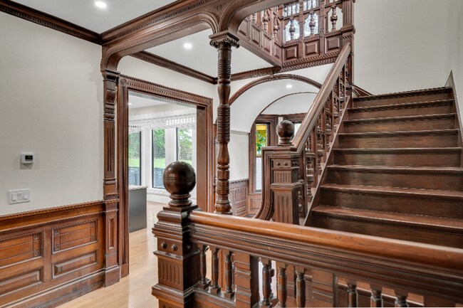 14 Summit St unit 14-F, Newton, MA 02458 - photo 2