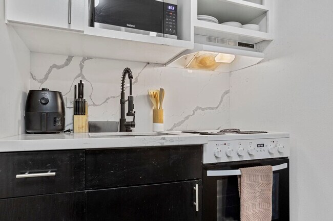 2620 Arbor St unit FL2-ID1257743P, Houston, TX 77004 - photo 3