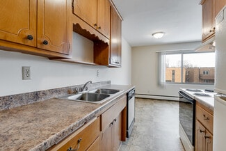 1788 Grand Ave, Saint Paul, MN 55105