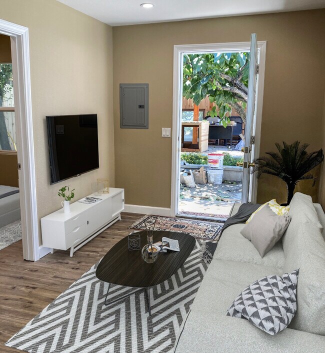 824 Coronado Terrace unit 826, Los Angeles, CA 90026 - photo 6