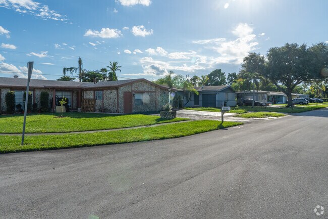 Ranch and bungalow style homes in Woodstock start around $415,000.