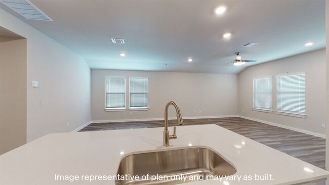 1830 Citation Dr, Corpus Christi, TX 78417 - photo 2