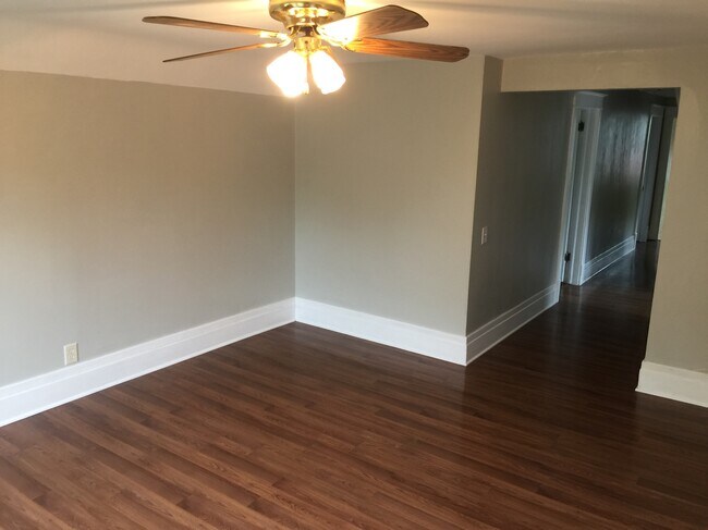 721 Locust St unit 5, Kalamazoo, MI 49007 - photo 7