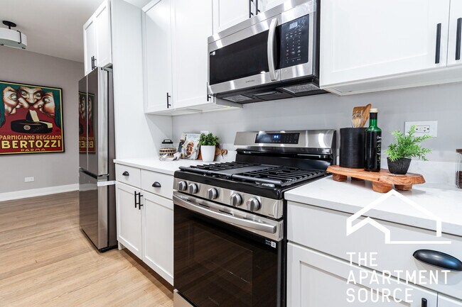 2641 W Carmen Ave unit 1, Chicago, IL 60625 - photo 3