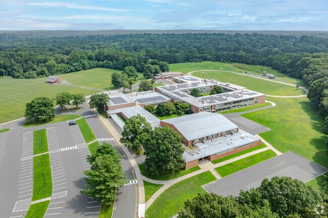 Madison Middle School is located at 4630 Madison Avenue in Trumbull, CT.