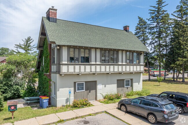 Garfield Park Neighborhoods Association hosts dinners and events to bring residents together.