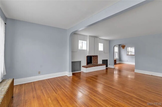 90 Clover Place unit 1st Floor, Buffalo, NY 14225 - photo 5