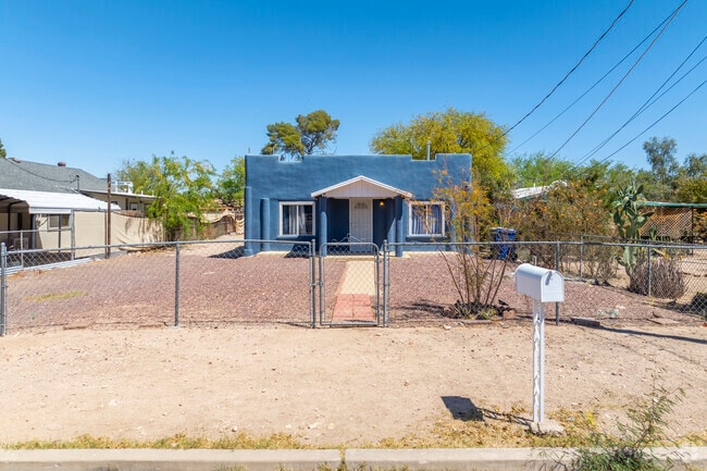 In Fairgrounds, Pueblo architecture stands out with its flat roofs, rounded edges, and timeless Southwestern character.