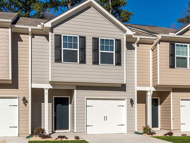 913 Highwood Ln, East Point, GA 30344 - photo 1