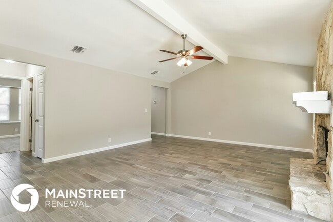 9550 New World, San Antonio, TX 78239 - photo 3