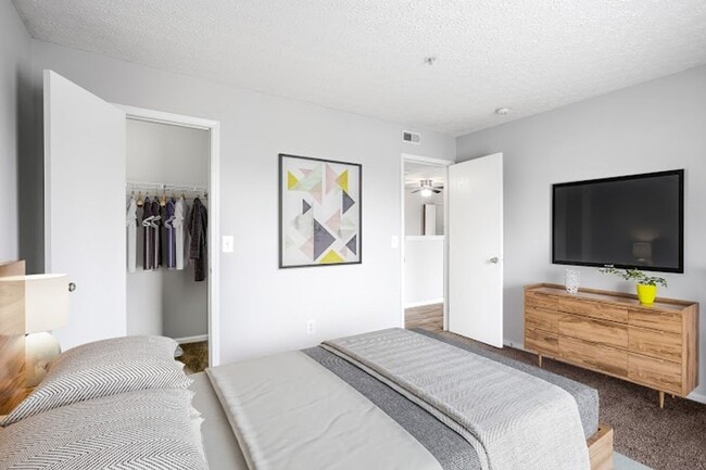 The Poste at Sinclair, Columbus, OH 43229 - photo 3