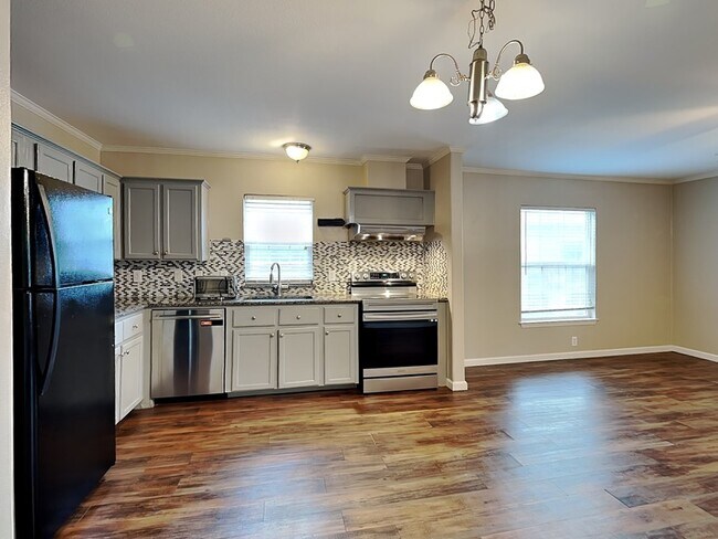 1414 Record Crossing Rd unit A, Dallas, TX 75235 - photo 5