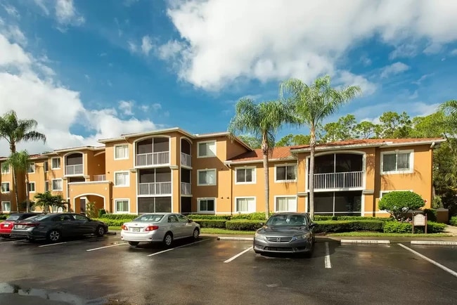 1865 Florida Club Dr unit Napoli Condo, Naples, FL 34112 - photo 3